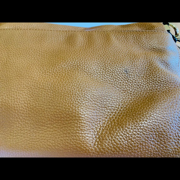 ❌SOLD❌Michael Kors Leather Tassel Crossbody Bag - Picture 2 of 7